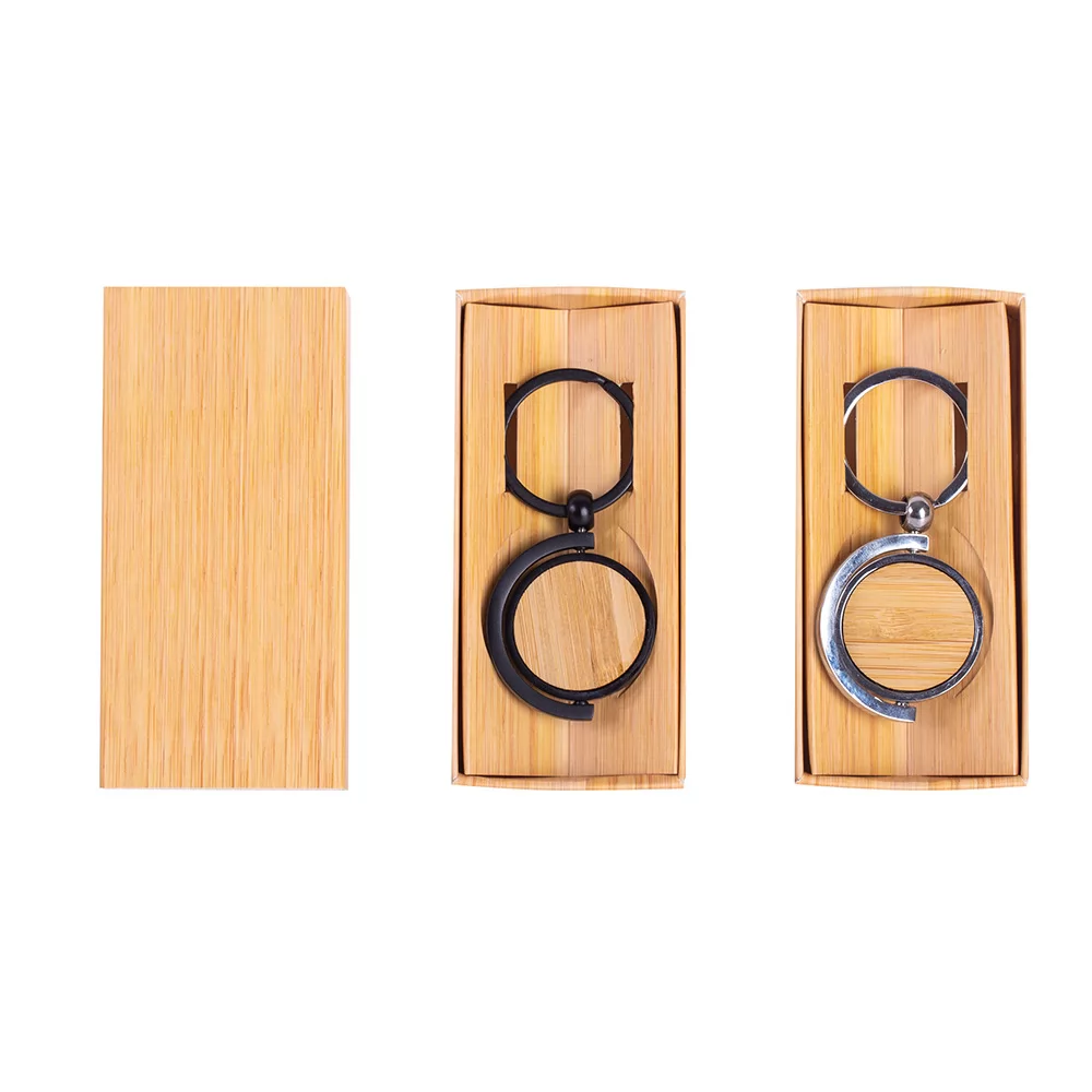 Chaveiro de Metal com detalhes em Bambu Personalizado Chaveiro de Metal com detalhes em Bambu Personalizado
