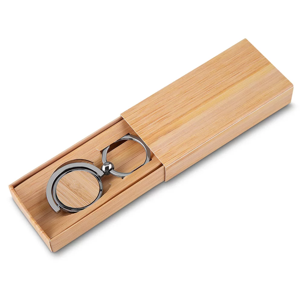 Chaveiro de Metal com detalhes em Bambu Personalizado Chaveiro de Metal com detalhes em Bambu Personalizado