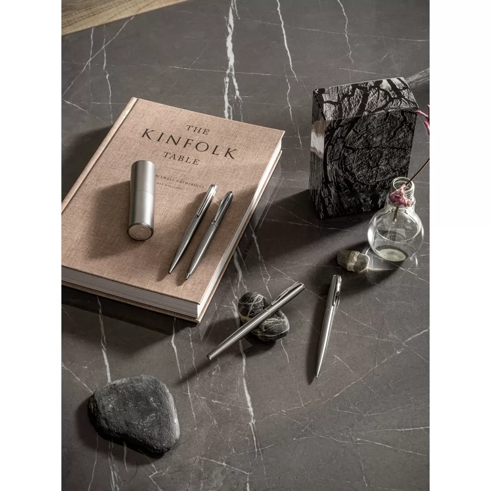 Esferográfica em 53% de aço inox reciclado Personalizada