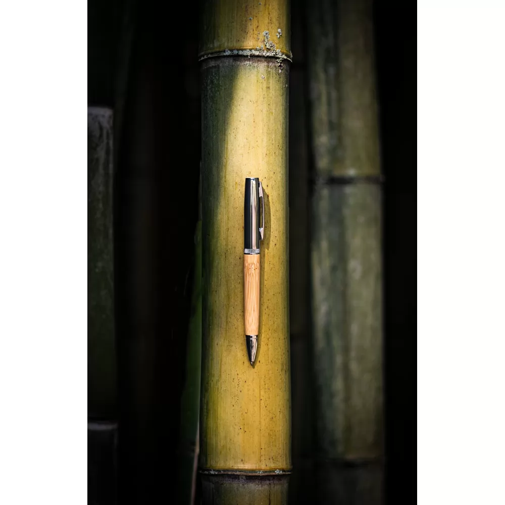 Esferográfica em bambu Personalizada Esferográfica em bambu Personalizada