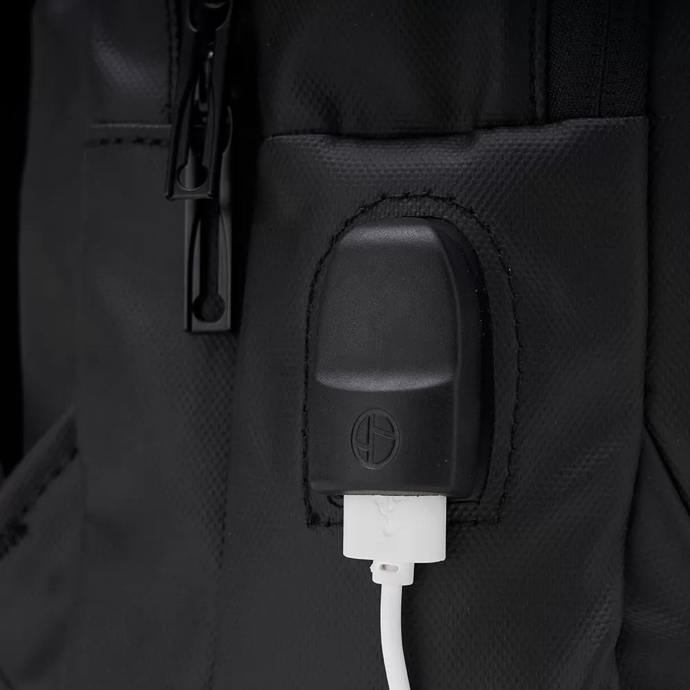 Mochila Couro Sintético USB 17 Litros Personalizada Mochila Couro Sintético USB 17 Litros Personalizada