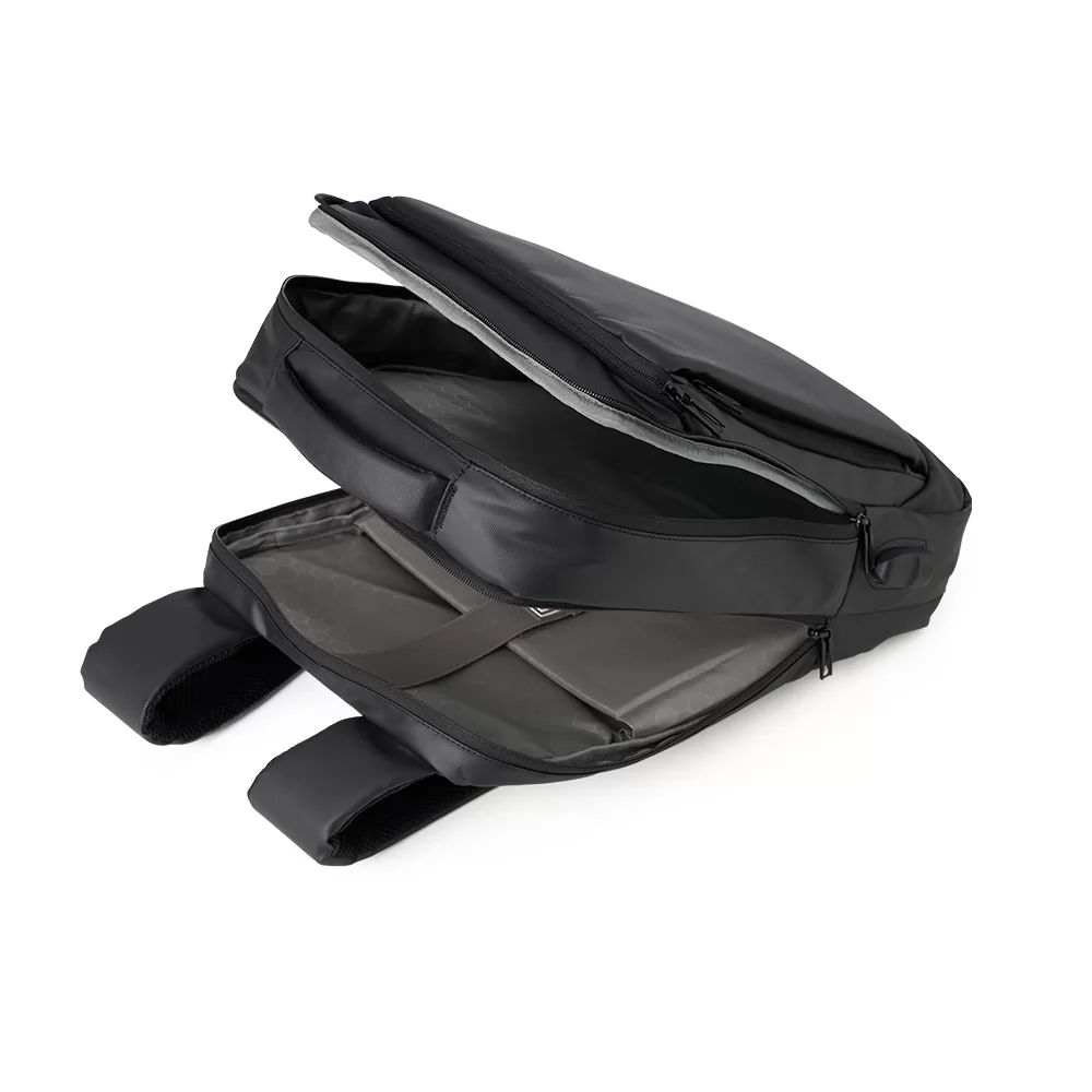 Mochila Couro Sintético USB 17 Litros Personalizada Mochila Couro Sintético USB 17 Litros Personalizada
