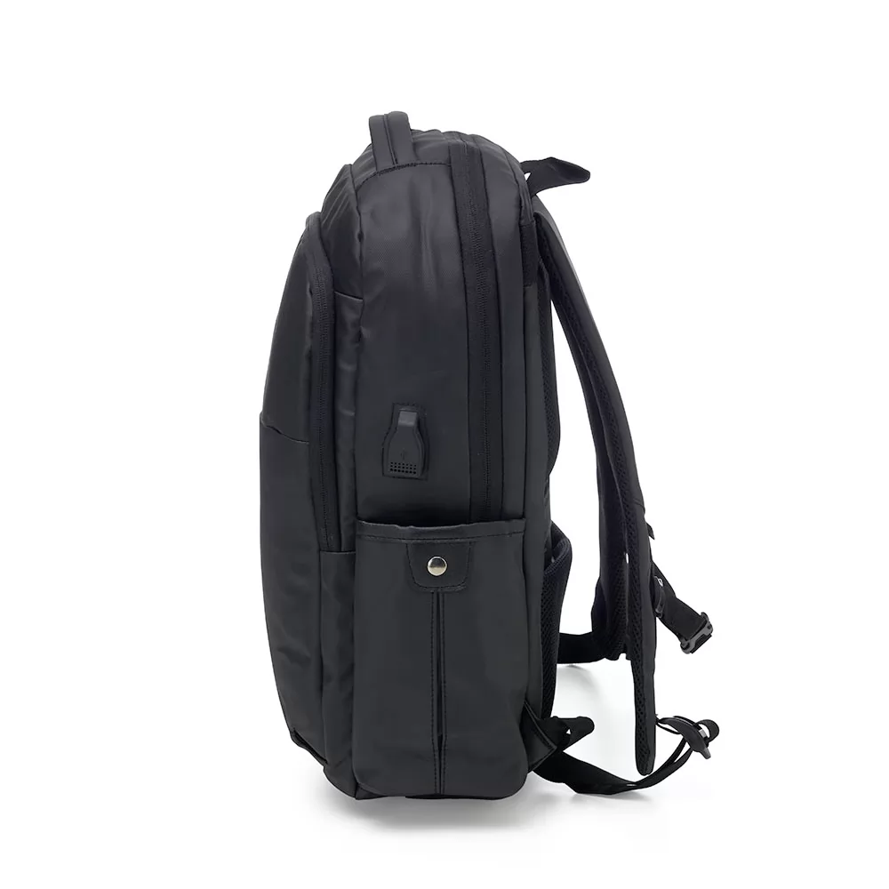 Mochila Couro Sintético USB 20 Litros Personalizada Mochila Couro Sintético USB 20 Litros Personalizada