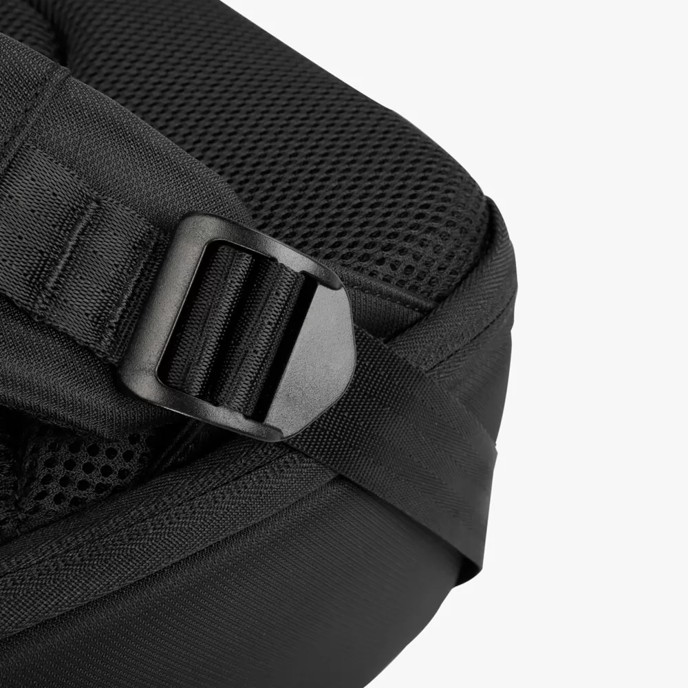 Mochila de Poliéster USB 25 Litros Personalizada Mochila de Poliéster USB 25 Litros Personalizada