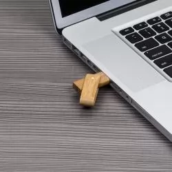 PEN DRIVE BAMBU 4 GB GIRATÓRIO Personalizado